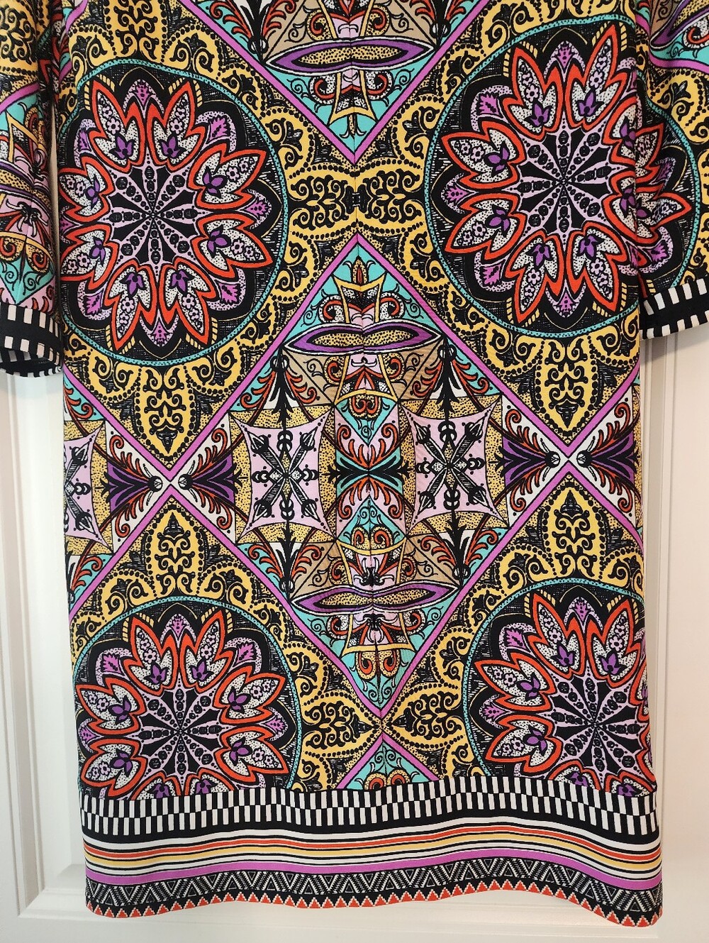 Laundry By Shelli Segal Black-Trim Multicolor Medallion Print Dress Sz 6 Bold - Picture 8 of 13